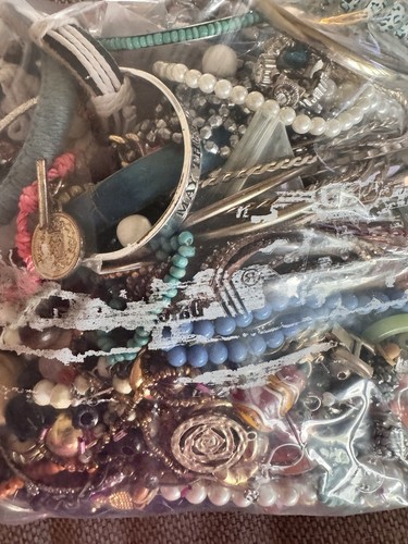 5.0 Pounds Bag Of Craft Lot Jewelry Some Wearable Bracelet And More - Picture 6 of 17
