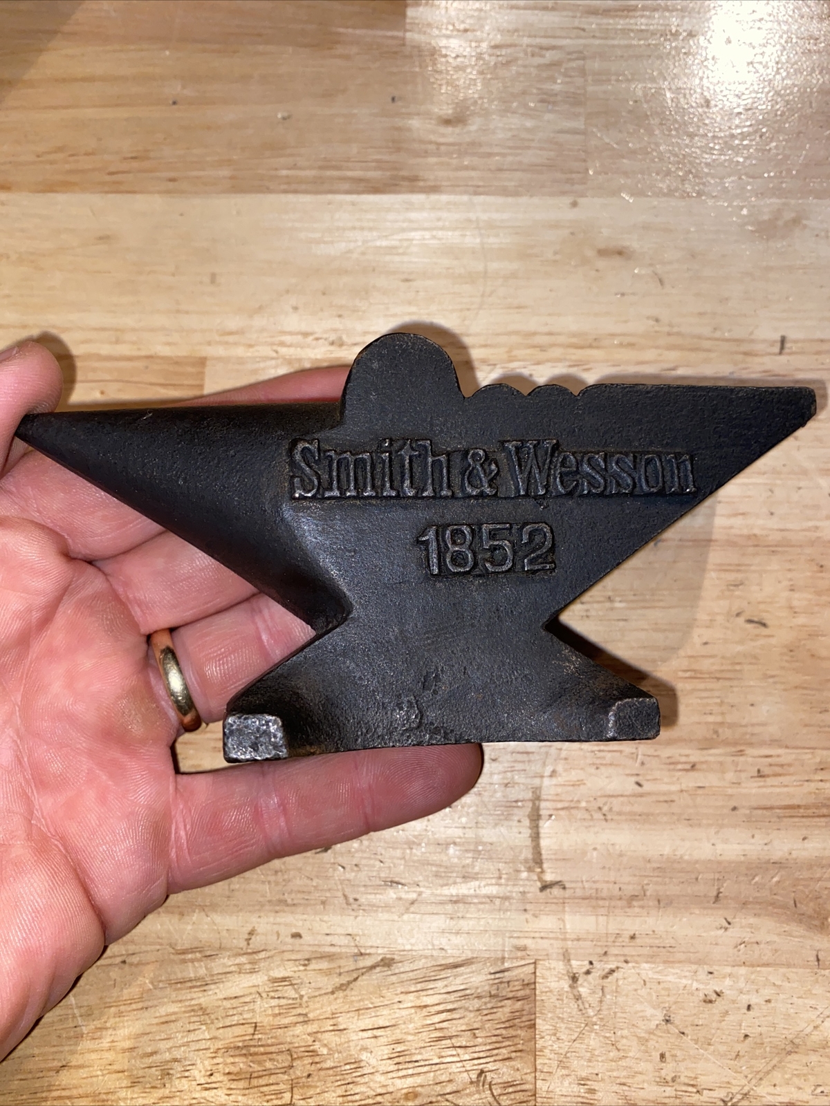 Smith & Wesson Anvil Gunsmith Cast Iron Blacksmith Paperweight Gun Collector 2LB eBay