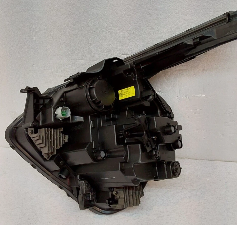 Faro LED 92102-DW100 OEM 2023 lado derecho pasajero Kia Sportage 92102 Foto 2 de 4