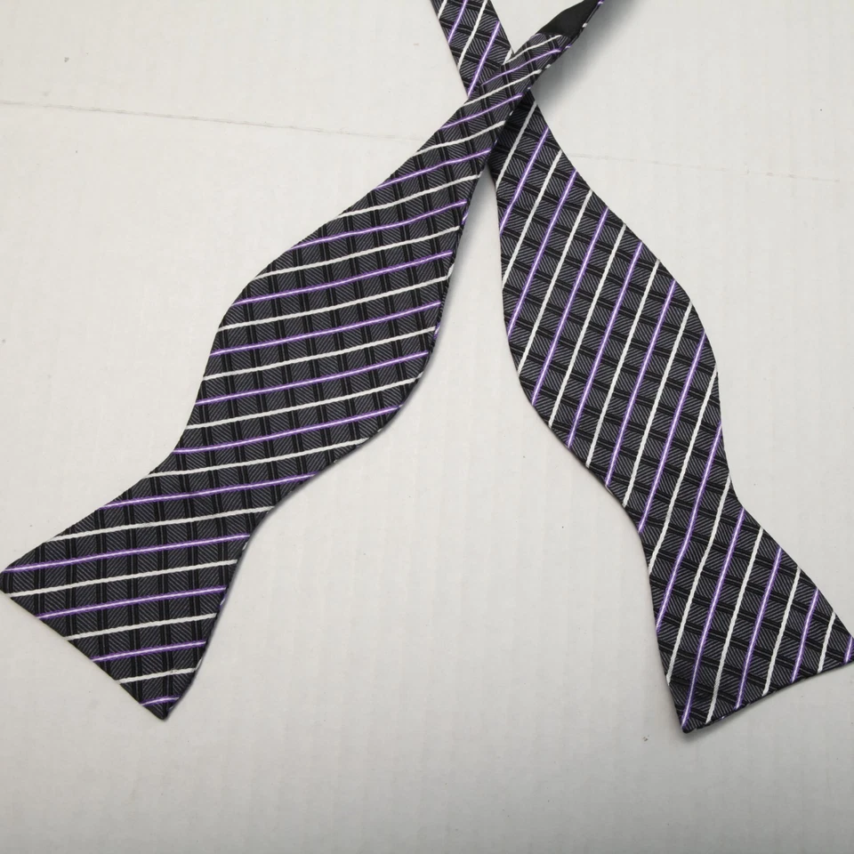 Pajarita Lauren Ralph Lauren negra púrpura plateada a rayas seda Foto 2 de 4