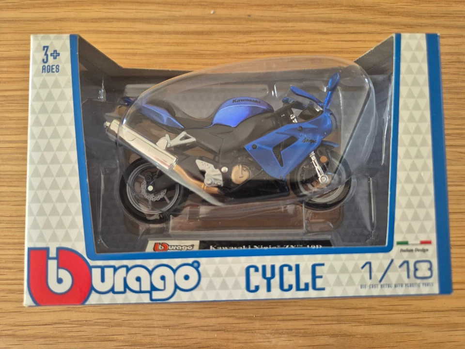 MOTO BBURAGO ESCALA 1:18 KAWASAKI NINJA ZX-10R MODELO 11728 AZUL Foto 2 de 4