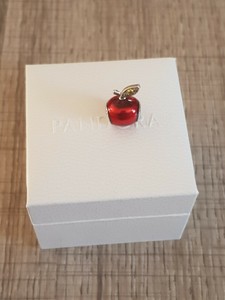 charm pandora pomme blanche neige charm pandora pomme blanche neige