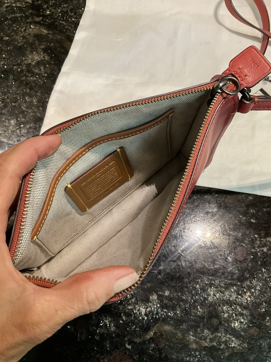 Coach 1941 Soho Crossbody Xbody Clutch 21035 Glovetanned Leather
