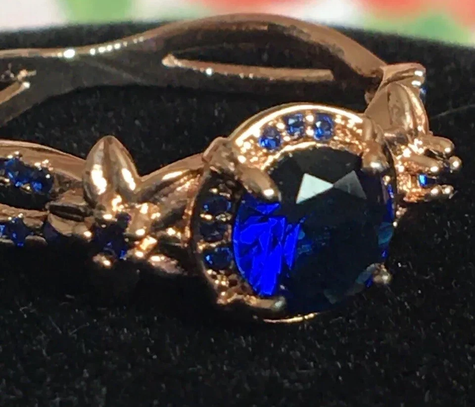 Кольцо с синим сапфиром с имитацией ореола Infinity размер 8,25 покрытие из розового золота 14 карат - Изображение 2 из 4