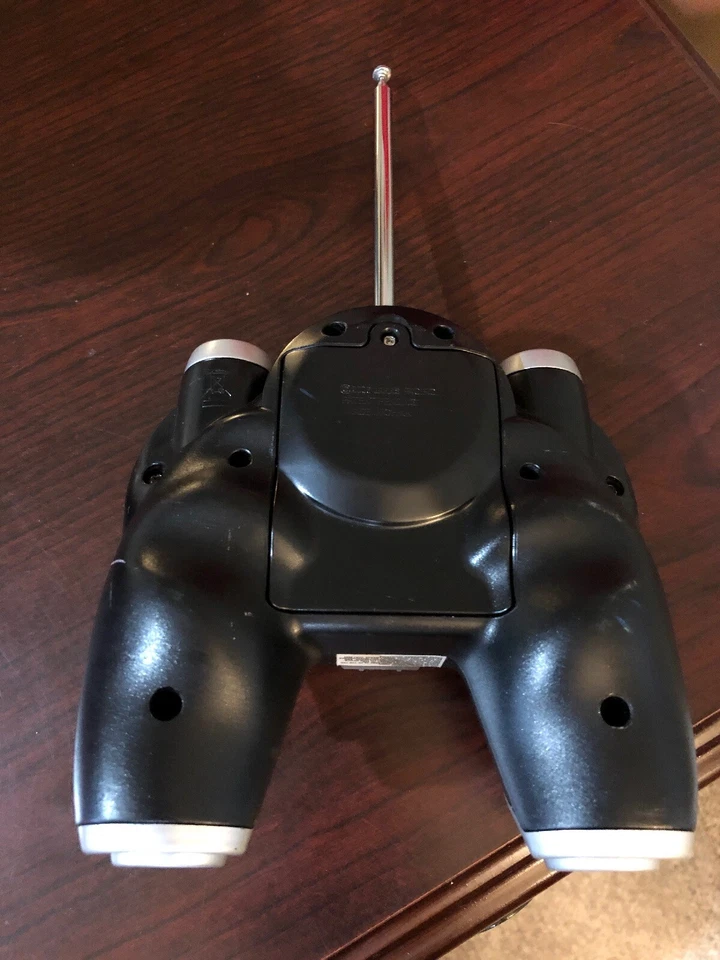 XPV 2.0 Shadow Hawk Red 27 MHz - Jakks Pacific RC Stealth Airplane controller - Image 4 of 4