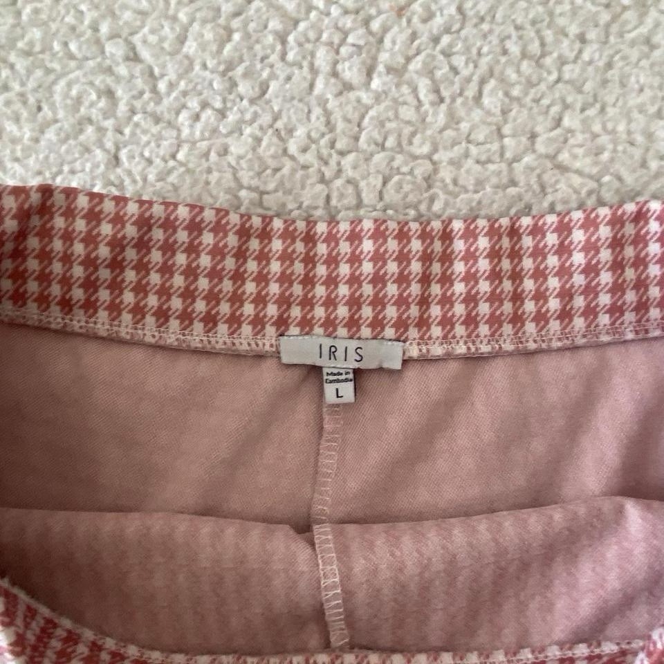 Iris pink and white houndstooth pattern skort! Pr… - image 3