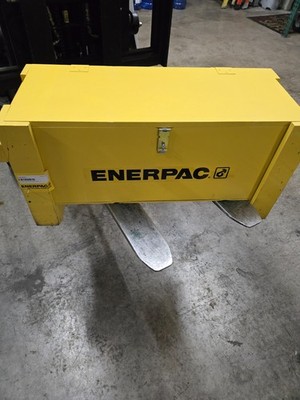 Enerpac LGHS310 10 Ton, 3 Jaw, Hydraulic Lock-Grip Puller
