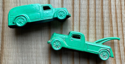 2 Vintage Tootsie Toy Cracker Jack Prize Metal Green Tow & Delivery Trucks