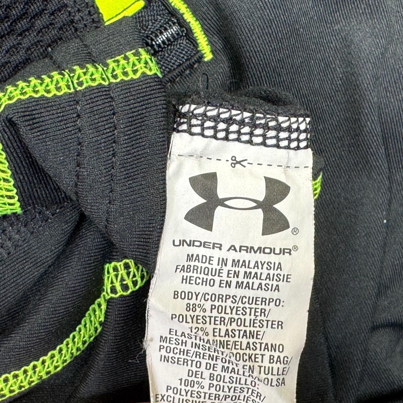 Under Armour Run Jacket Womens S Black Cold Gear Semi Fitted Full Zip 1222008 thumbnail 11
