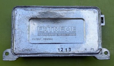 EXTREME Model IPA1004DL-R-4VF Antenna/Cable 8-way Splitter 