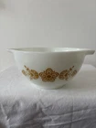 Sweet Vintage White Pyrex Bow With Handles Butterfly Gold Design 1.5 Pint