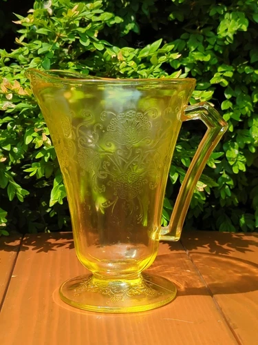 Vtg Yellow Florentine Depression Glass Art Deco Style Pitcher Poppy Fan Pattern