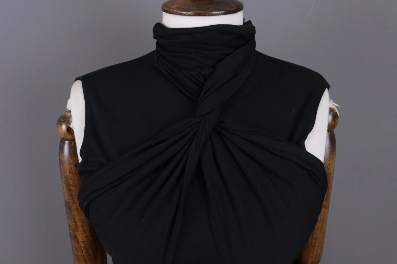 Abito corto da sera GIANNI VERSACE nero senza maniche asimmetrico taglia 6