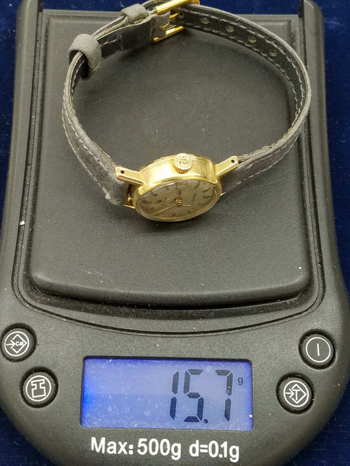 AUTHENTIC Omega LADYMATIC SOLID 18K WRISTWATCH RA… - image 9