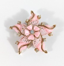 Light Pink Star Flower Plastic And Rhinestone Gold Toned Brooch Pin Vintage