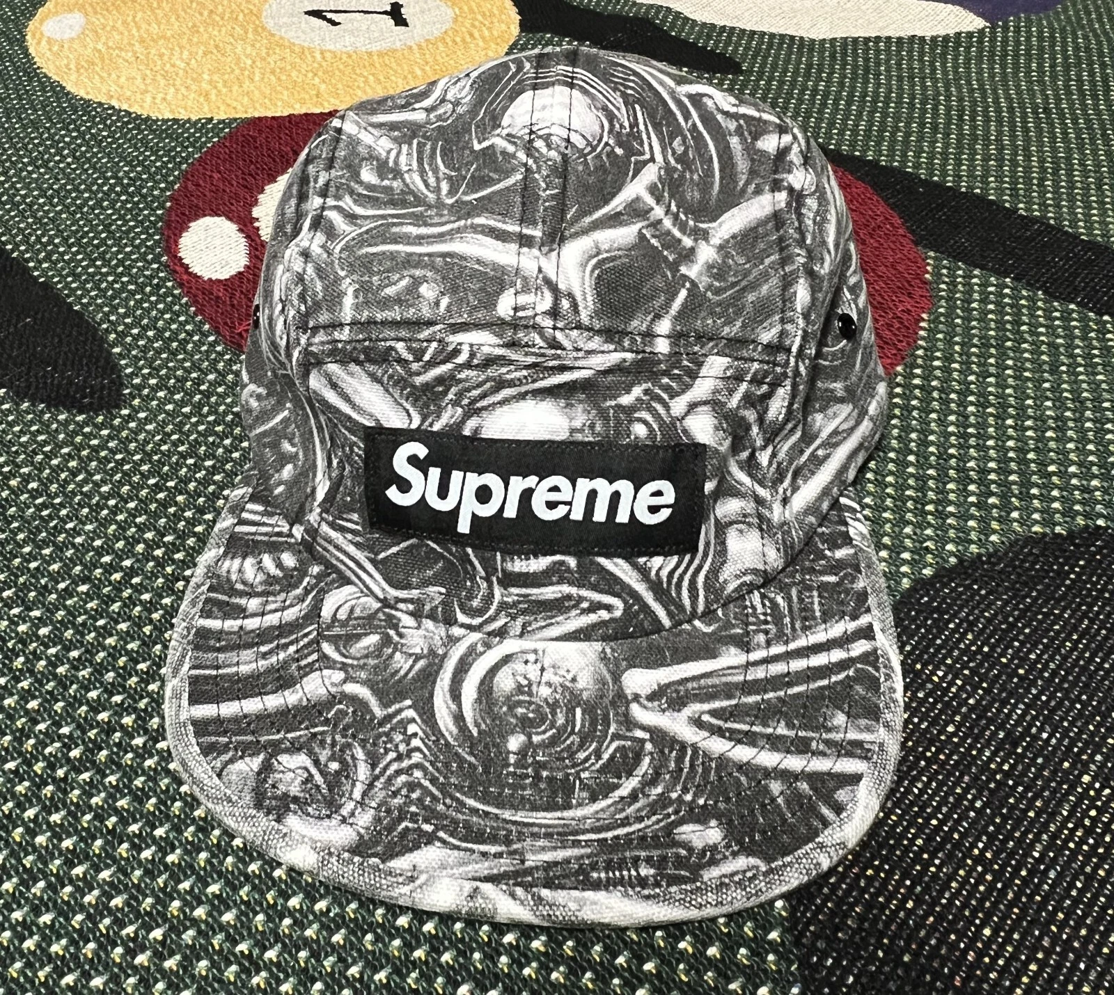 Supreme H.R. Casquette Giger Camp noire neuve