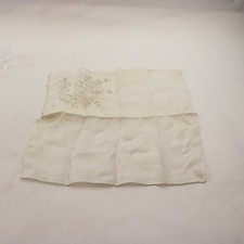 Vintage Blumen Bestickt M Monogramm Gebrochenes Wei&szlig; Festoniert Rand Taschentuch