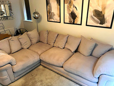 Light Grey Corner Sofa 305x205cm Cushioned Back With Cushions