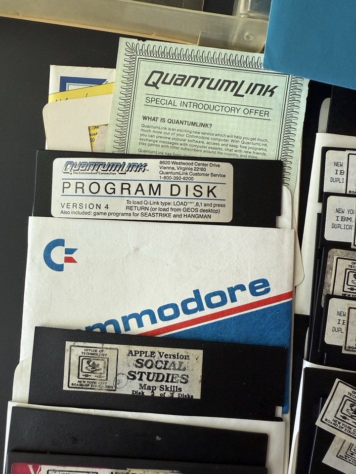 VTG Mixed Lot Computer Games Software Commodore 64 Atari Tandy Apple ...