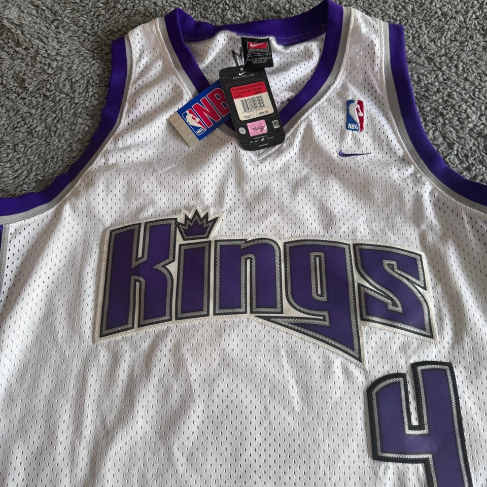 Nova Camiseta Swingman Branca Vintage Nike NBA Sacramento Kings Chris Webber Masculina G - Imagem 4 de 4