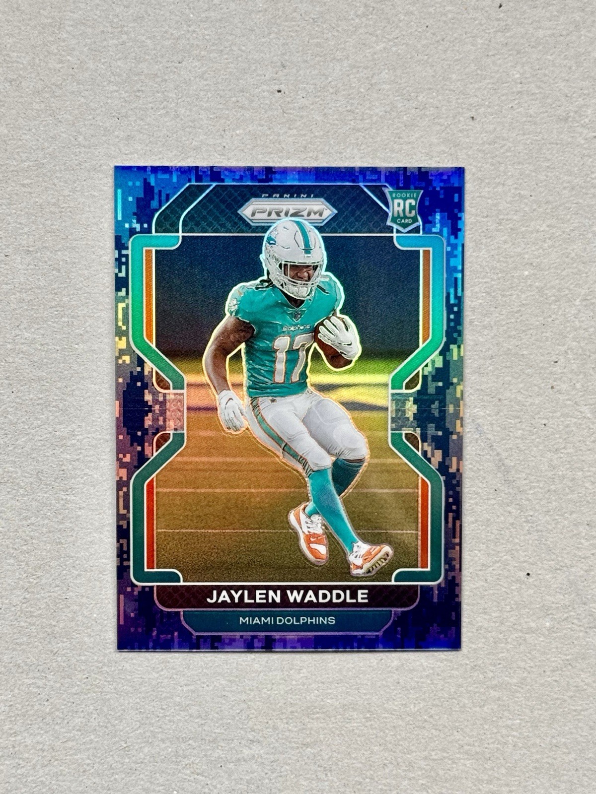 2021 Panini Prizm - Rookie Jaylen Waddle #338 Navy Camo Prizm /25 (RC)
