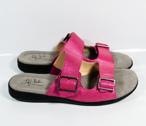 pink double buckle sandals