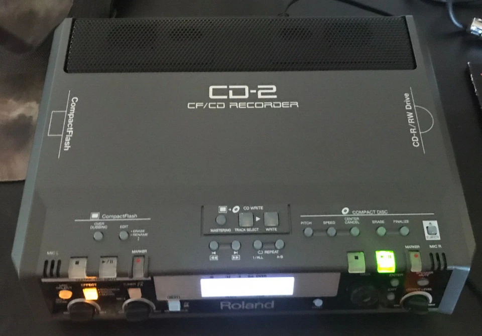 Roland CD-2 CF / CD Recorder with Power Supply, Case, CompactFlash ~ EXTRAS - Image 4 of 4