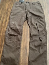 new Arc’teryx Women's A2B Commuter Pants Size 10 cast iron gray chino trim fit