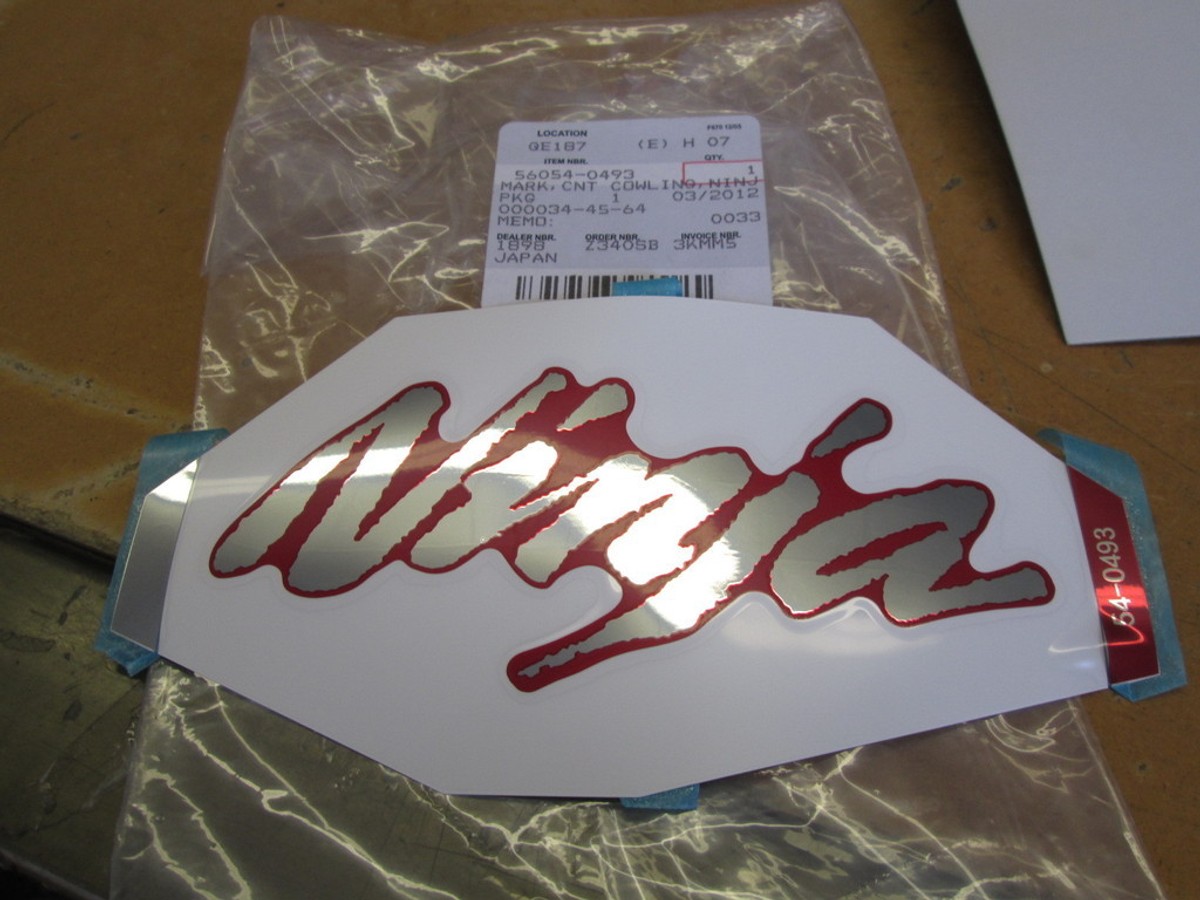 NOS Kawasaki OEM Center Cowling Mark Ninja 2010 ZX1400 ZX1400CAF