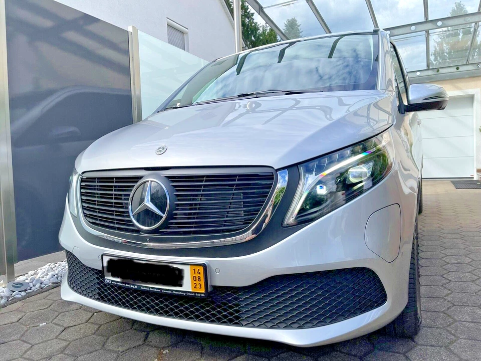 Mercedes-Benz EQV 300 Lang wie NEU LED 360Grad DISTRONIC VIP Elektro UVP: 90 T€ - Bild 3 von 4