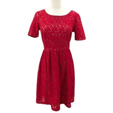 Red Lace Fit Flare Dress Short Sleeve Knee Length Feminine Classic Size 6