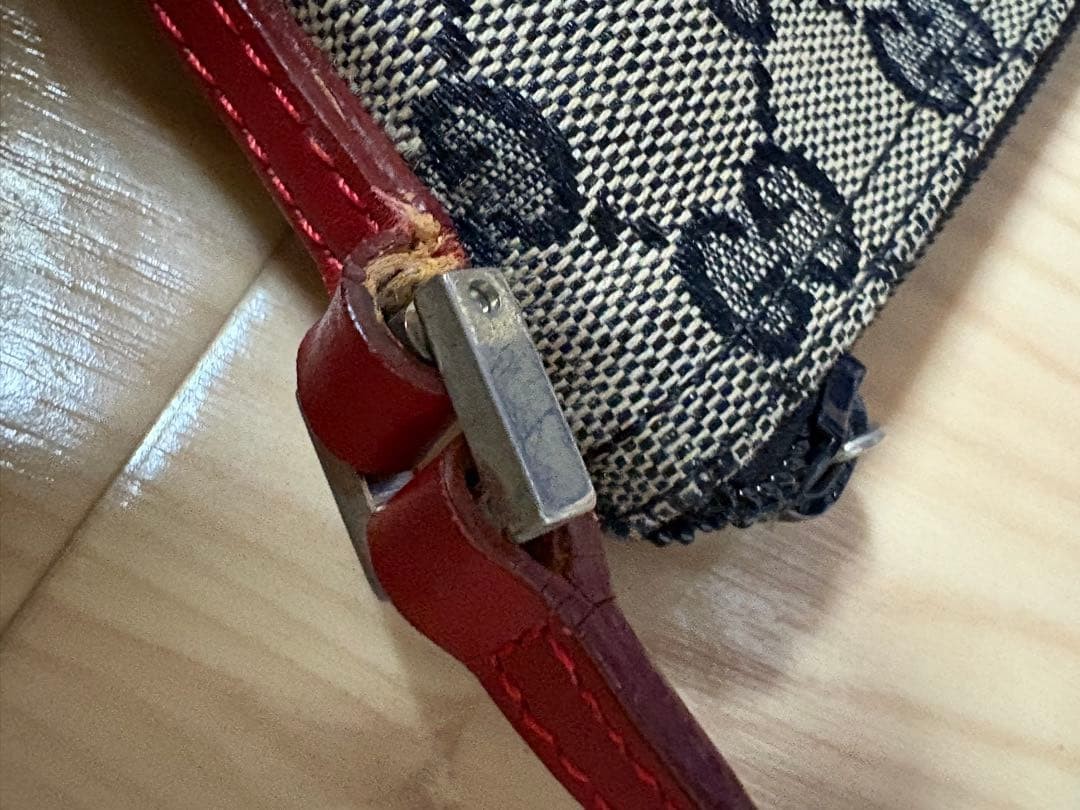 Authentic GUCCI GG Pattern Pouch Beige Black - image 7