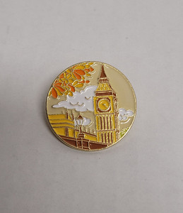 London's Elizabeth Tower Round Enamel Travel Souvenir Landscape Lapel Pin