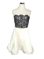 Carolina Herrera Cream with Black Lace Strapless Cocktail Evening Dress M
