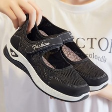 New casual hollow mesh walking shoes for women, breathable and comfortable