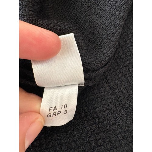 Neu mit Etikett St. John Kaviar Etui-Kleid Plissee Knopf strukturiert Strick LBD schwarz Größe 12 - Bild 10 von 11