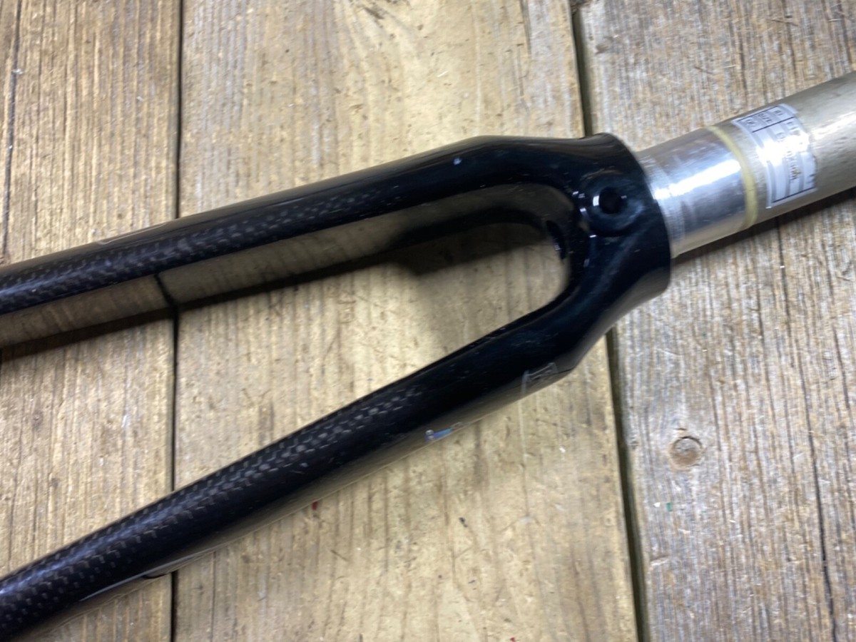 FOCUS CARBON FIBER FORK 700c ROAD BICYCLE FORK 1-1/8 FOCUS CARBON FIBER FORK 700c ROAD BICYCLE FORK 1-1/8