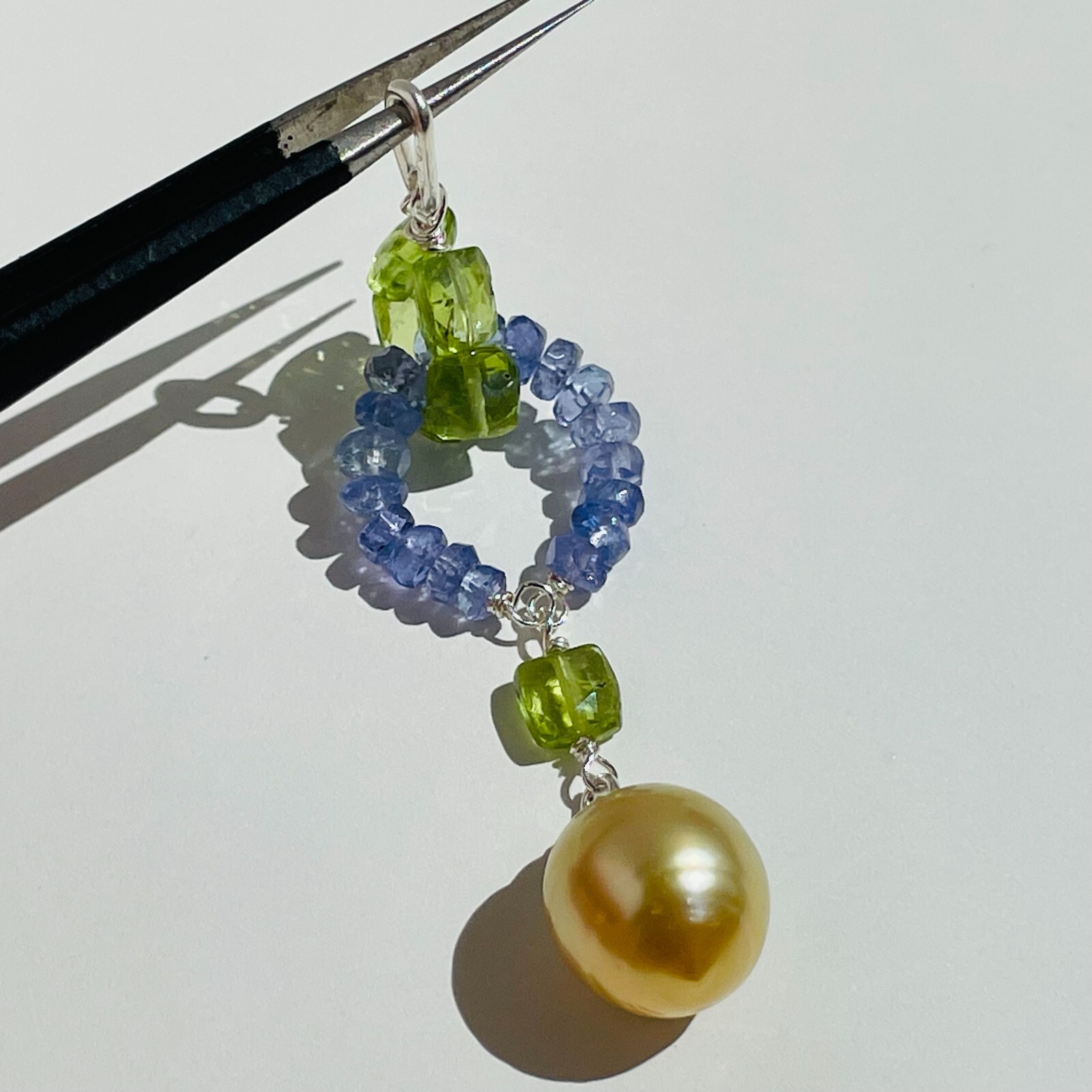 Pendentif argent perle des mers du sud pour sublimer les teints ternes