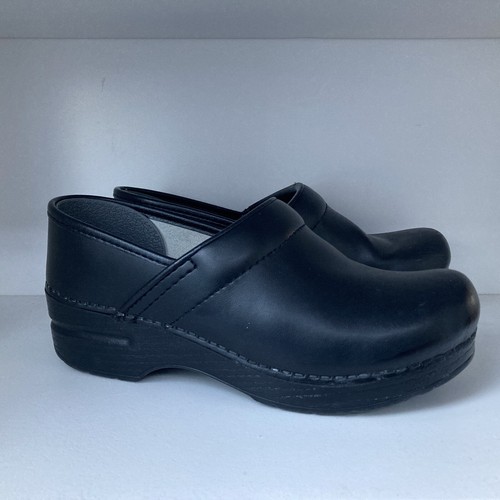 dansko clogs nursing shoes