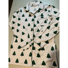 The Royal Standard Christmas Tree Pajama Top Womens Small White Green Sleepwear