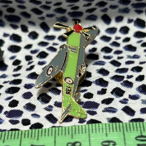 Green Enamel Tie lapel Pin Cap Badge Stud Vintage Hawker Sea Fury BRN