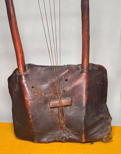Krar. Five Stringed Lyre, Harp. Ethiopia. Mid 20th century. Stretched Cow Hide. - Picture 7 of 17