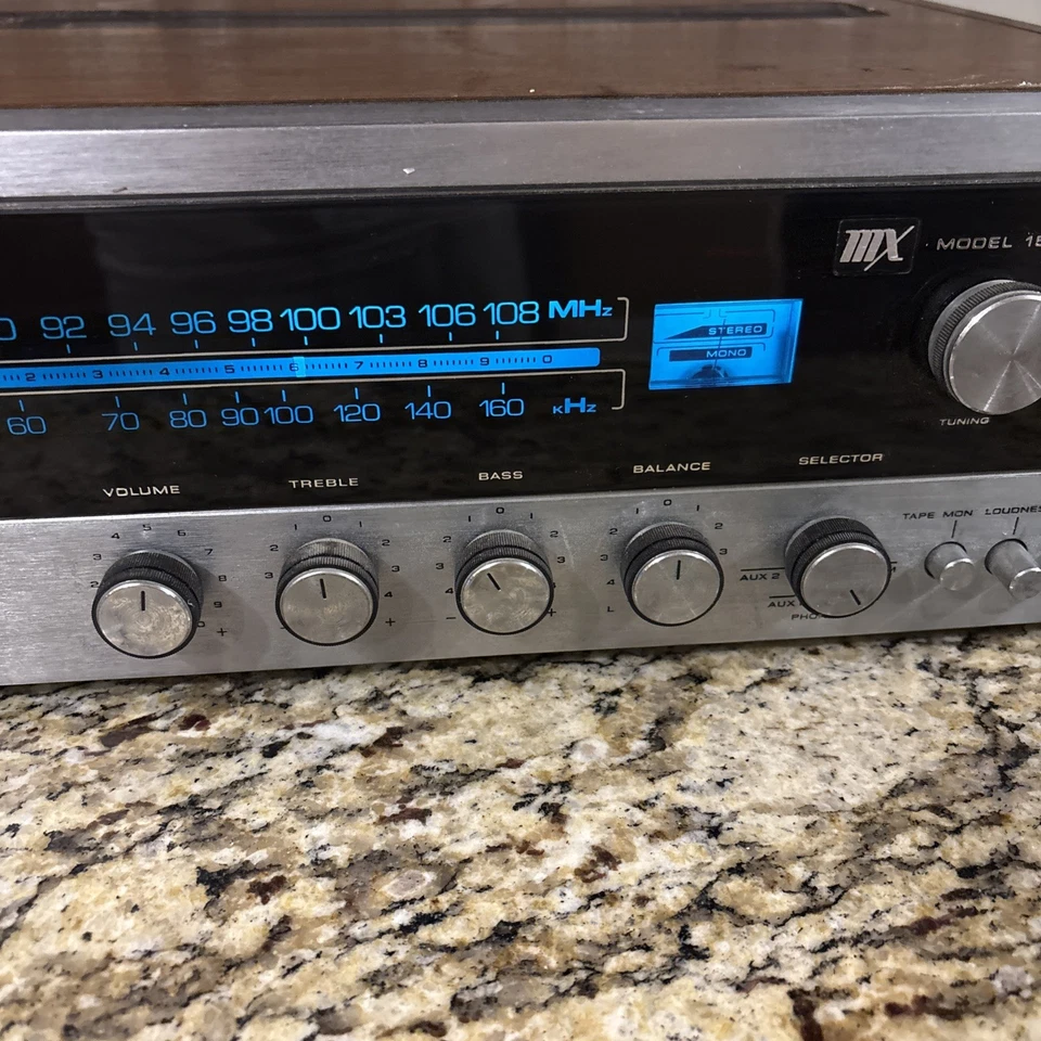 Magnavox MX 1570 Stereo Receiver. Turns On. Untested. Parts Or Repair - Image 4 of 4