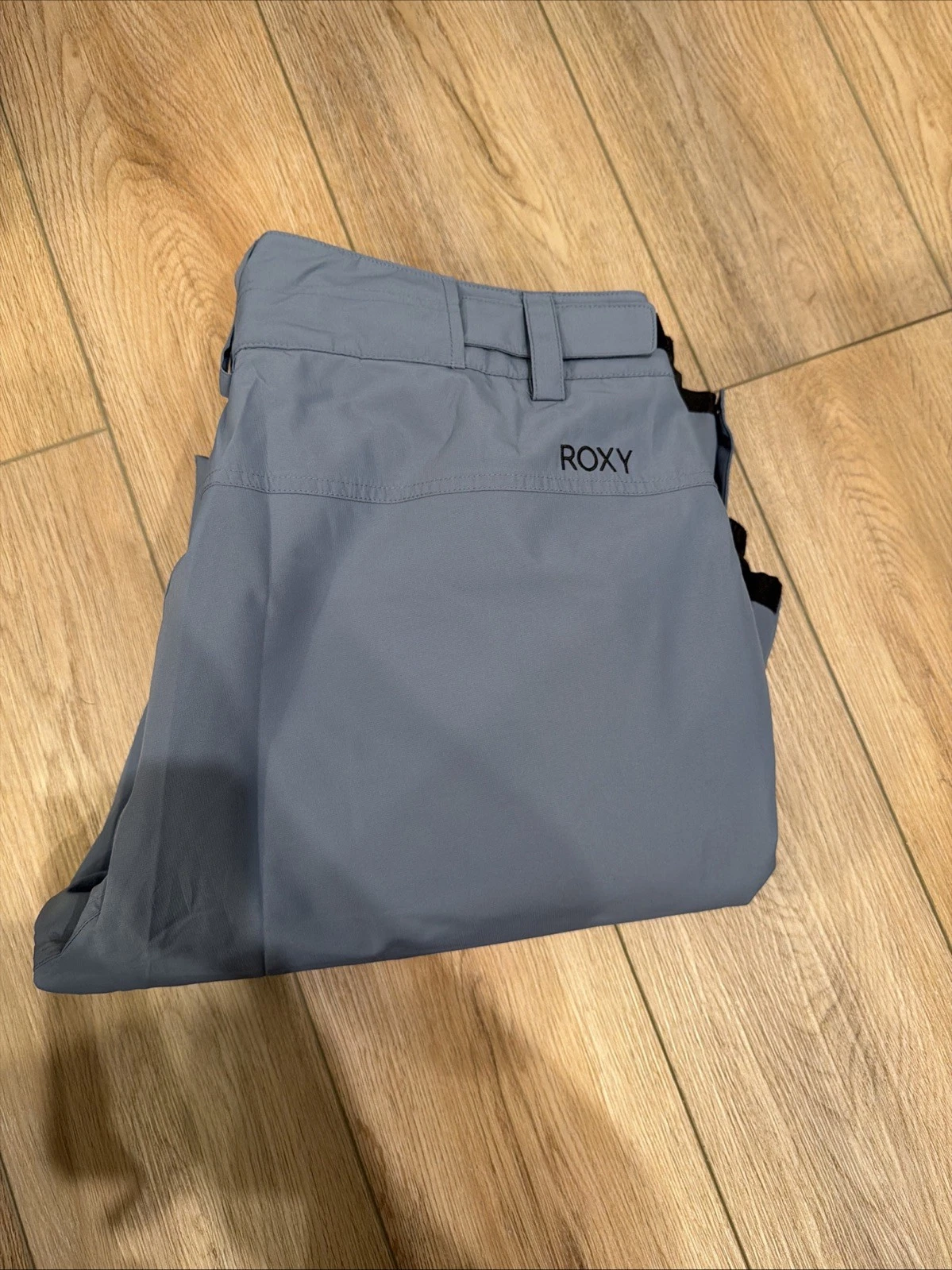 Roxy Women's Snow Pant - L
Opens in a new window or tab