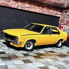1/18 BIANTE Holden LH Torana SL/R 5000 L34 Sedan
