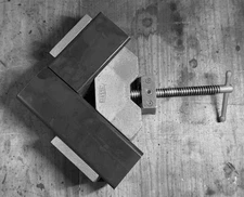 Bessey Cast-Iron Right Angle Welding Clamp, 4 3/4" Capacity, Made in Germany