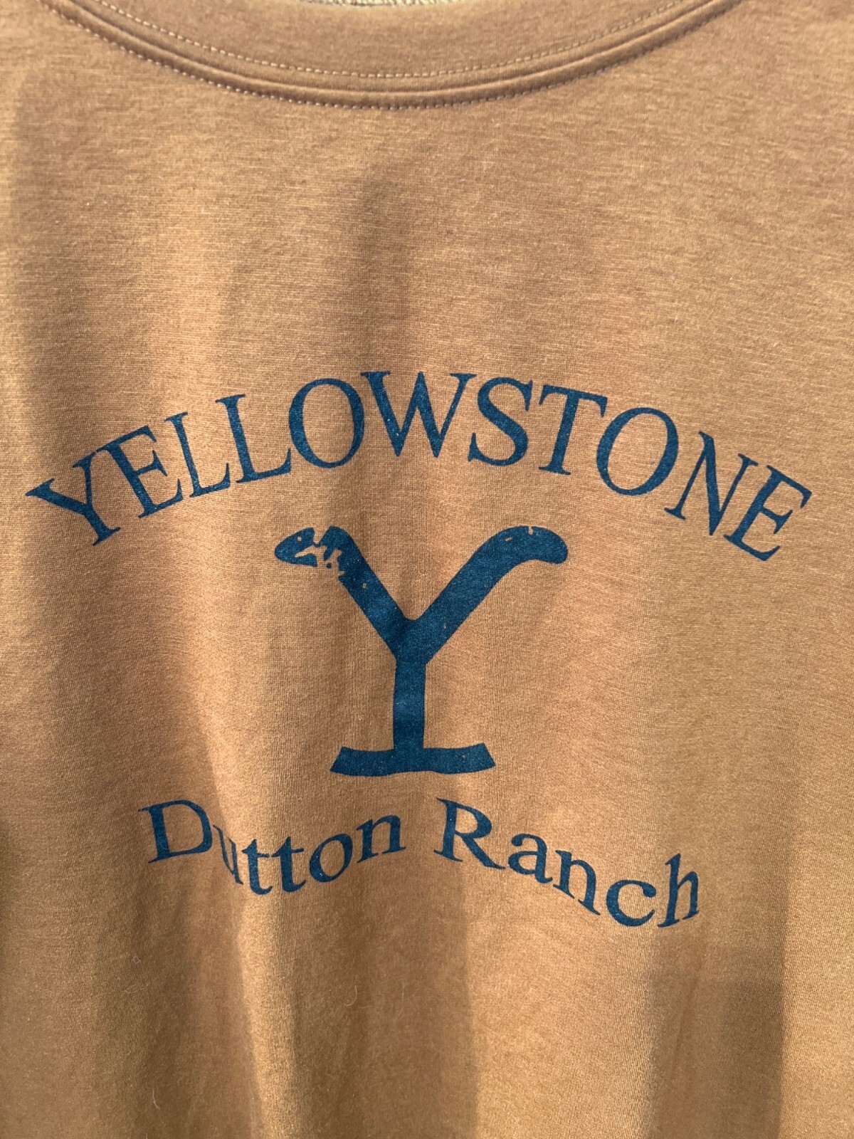 Yellowstone Dutton Ranch Pullover Sweatshirt Unis… - image 3