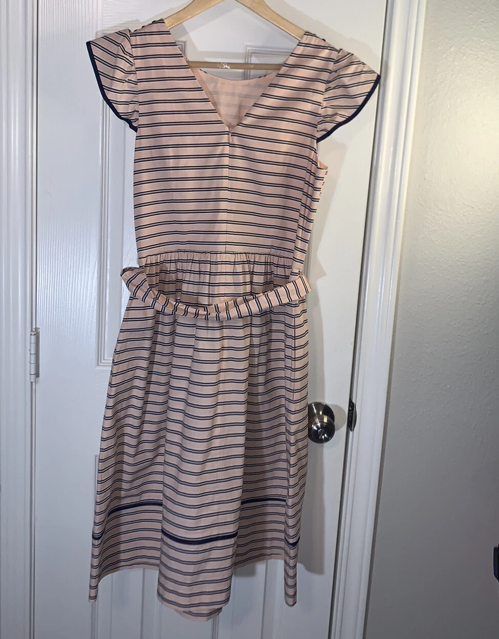 VETEMENTS Abito casual 1901 rosa blu navy a righe con cintura manica ad aletta aderente e svasato taglia 8