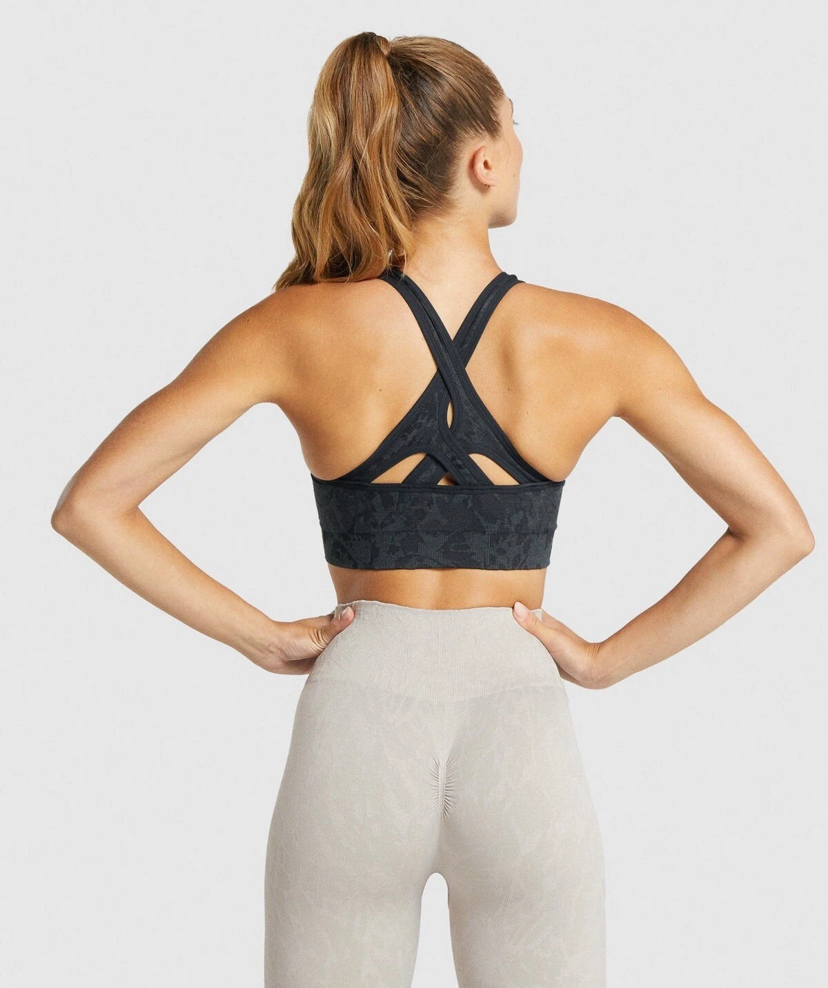 gymshark crop top logo long sleeve sport bra 