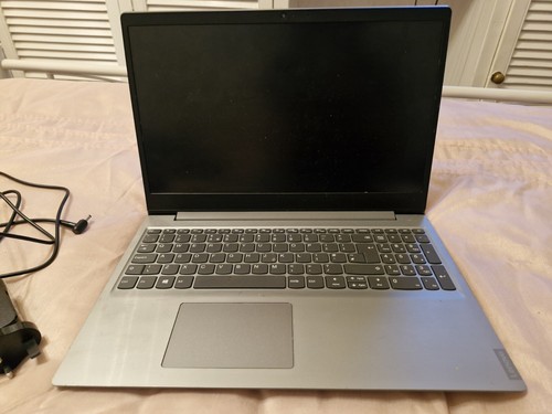Lenovo IdeaPad S145 81MV 20 V Laptop und Ladegerät
